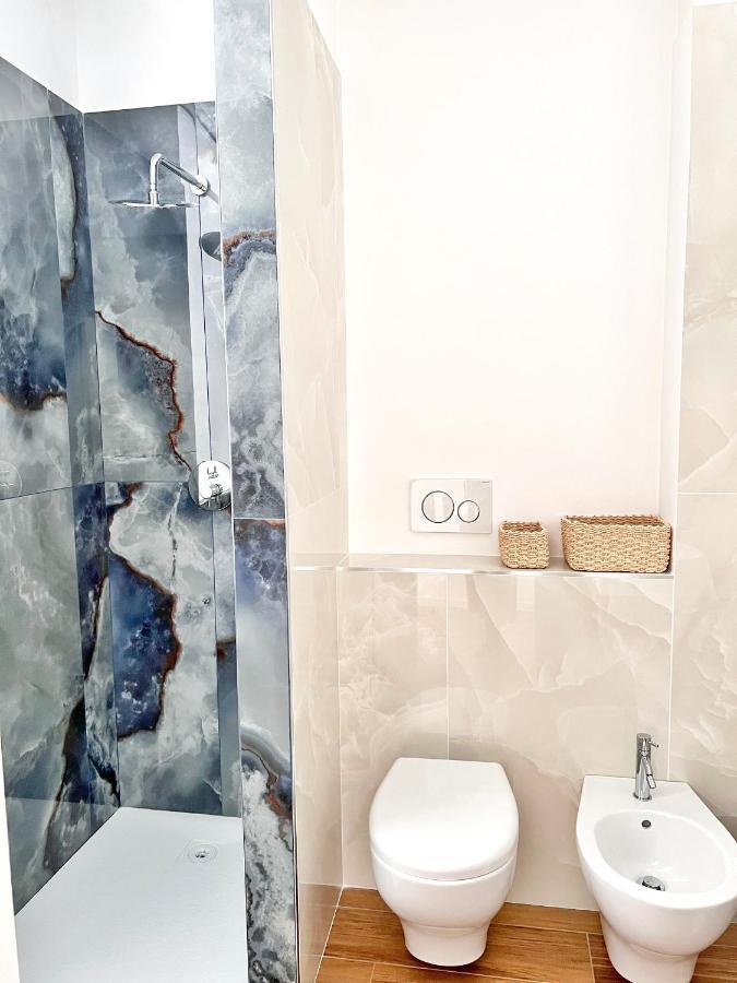Finella Charming Rooms Bari Ngoại thất bức ảnh